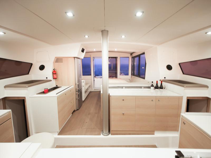 Book yachts online - catamaran - Bali 4.0 - Electra - rent