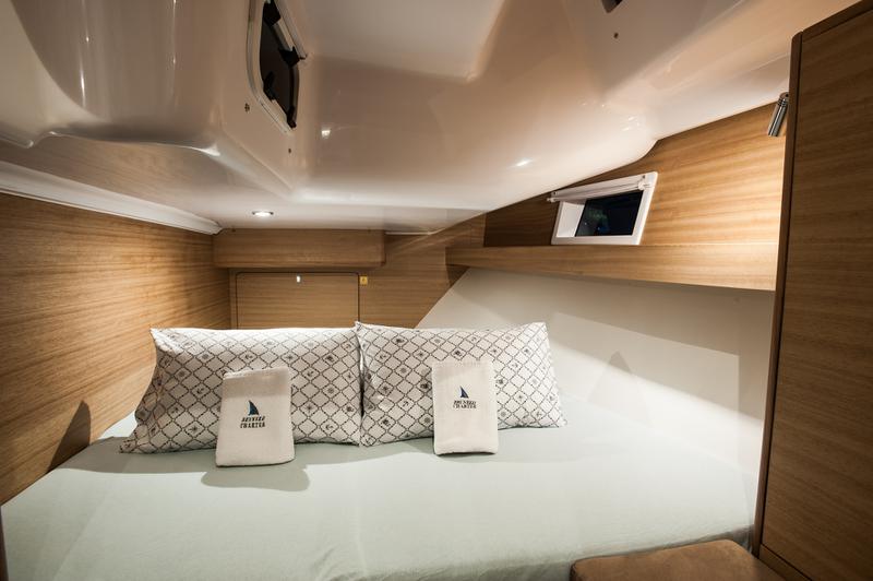 Book yachts online - sailboat - Elan Impression 45.1 - ESCAPE with A/C - rent