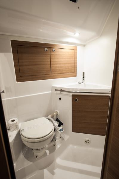 Book yachts online - sailboat - Elan Impression 45.1 - ESCAPE with A/C - rent