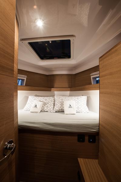 Book yachts online - sailboat - Elan Impression 45.1 - ESCAPE with A/C - rent