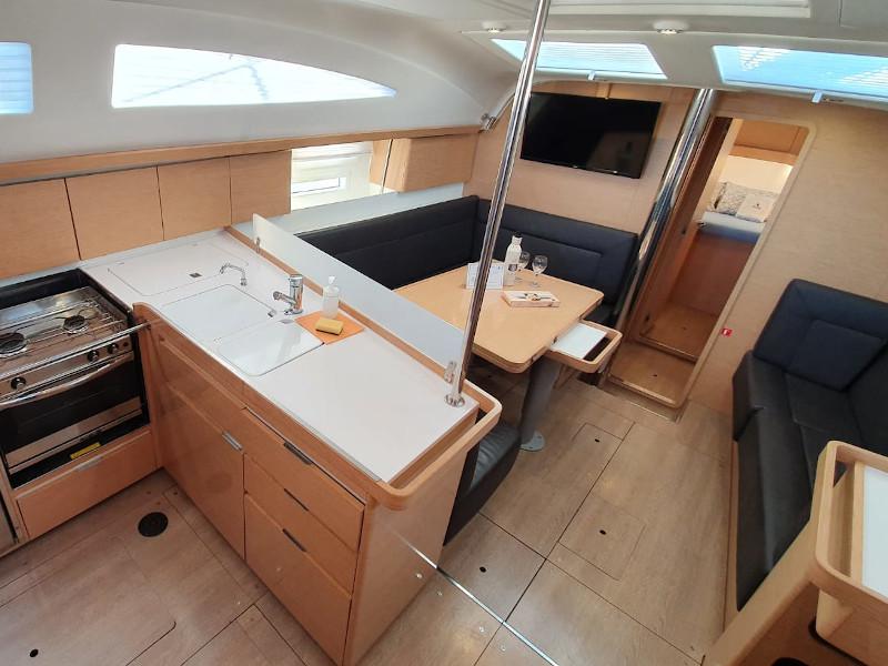 Book yachts online - sailboat - Elan Impression 45 - Princess Tena with A/C - rent