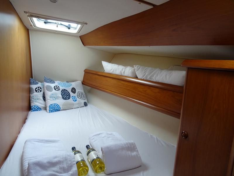 Book yachts online - sailboat - Sun Odyssey 45.2 - Galaxy III/Refitted 2016 - rent