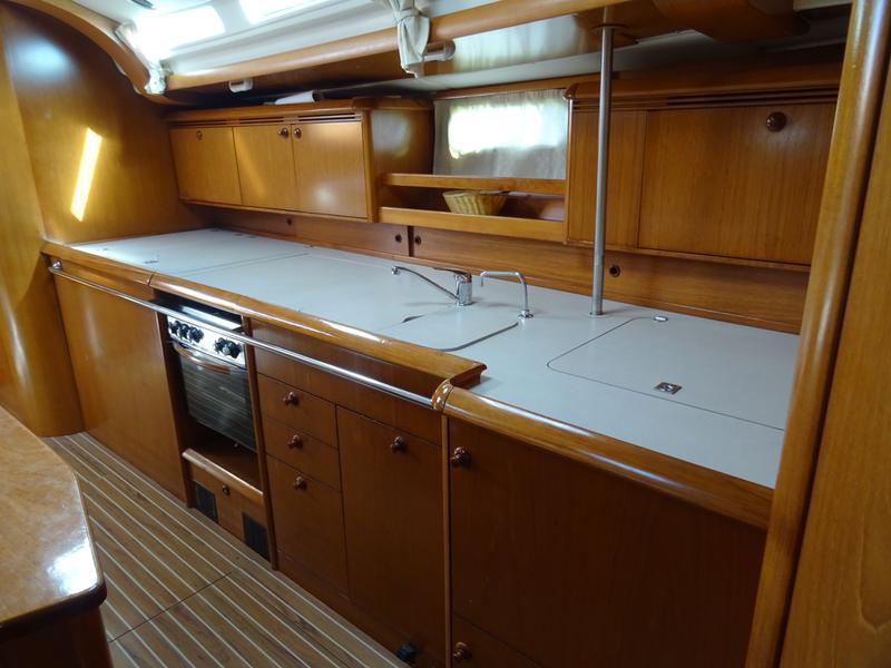 Book yachts online - sailboat - Sun Odyssey 49 - Captain Stathis/Refitted 2016 - rent