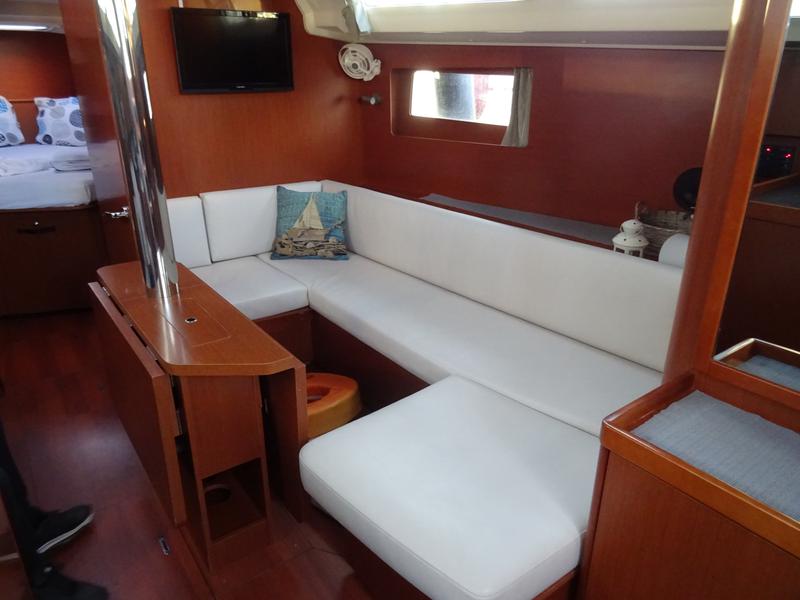 Book yachts online - sailboat - Oceanis 41.1 - Ariadne - rent