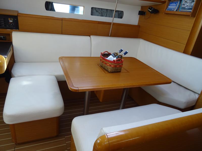 Book yachts online - sailboat - Sun Odyssey 469 - Markella/Refitted 2019 - rent