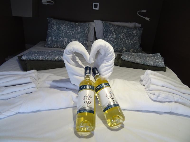 Book yachts online - catamaran - Bali 4.8 - Calypso - rent