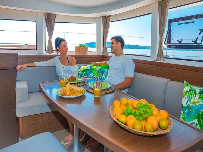 Book yachts online - catamaran - Lagoon 42 - SEA VOYAGER - CREWED - rent