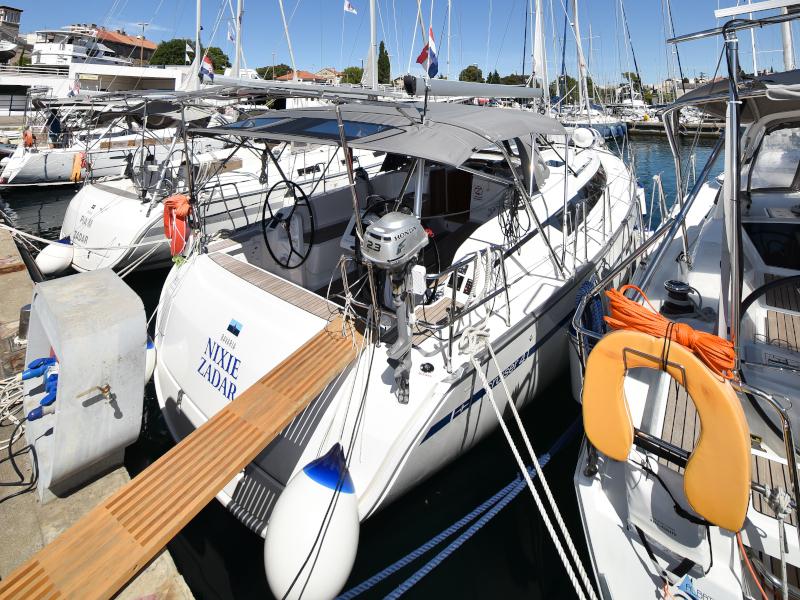 Book yachts online - sailboat - Bavaria Cruiser 41 - NIXIE - rent