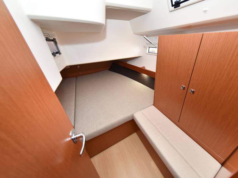 Book yachts online - sailboat - Bavaria Cruiser 41 - NIXIE - rent