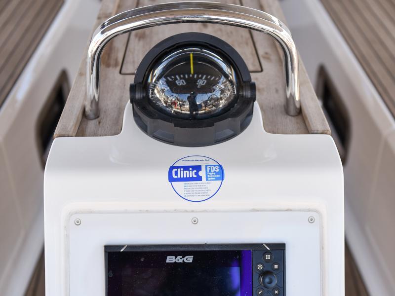 Book yachts online - sailboat - Bavaria Cruiser 41 - NIXIE - rent