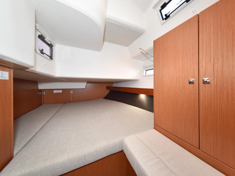 Book yachts online - sailboat - Bavaria Cruiser 41 - NIXIE - rent