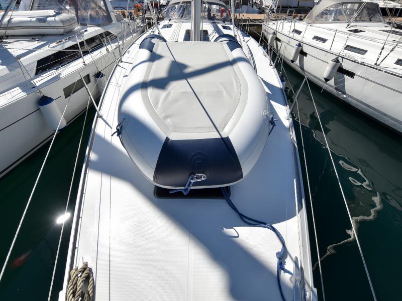 Book yachts online - sailboat - Bavaria Cruiser 41 - NIXIE - rent