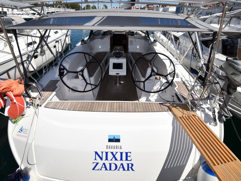 Book yachts online - sailboat - Bavaria Cruiser 41 - NIXIE - rent
