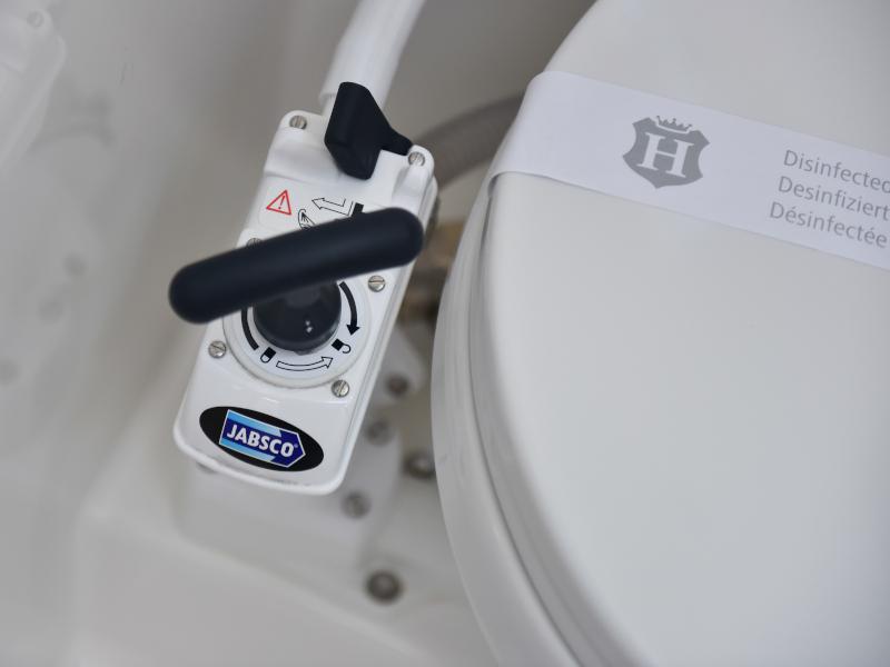 Book yachts online - sailboat - Bavaria Cruiser 41 - NIXIE - rent