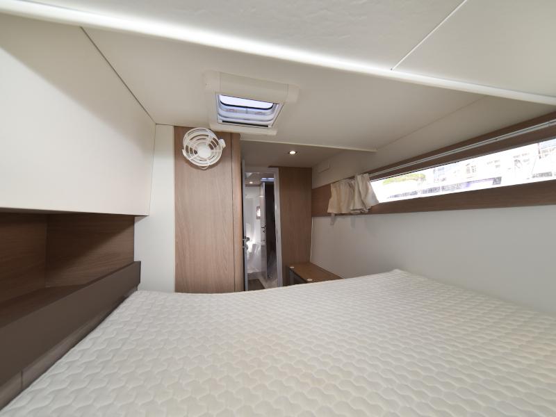 Book yachts online - catamaran - Aventura 34 - LAUREMI - rent