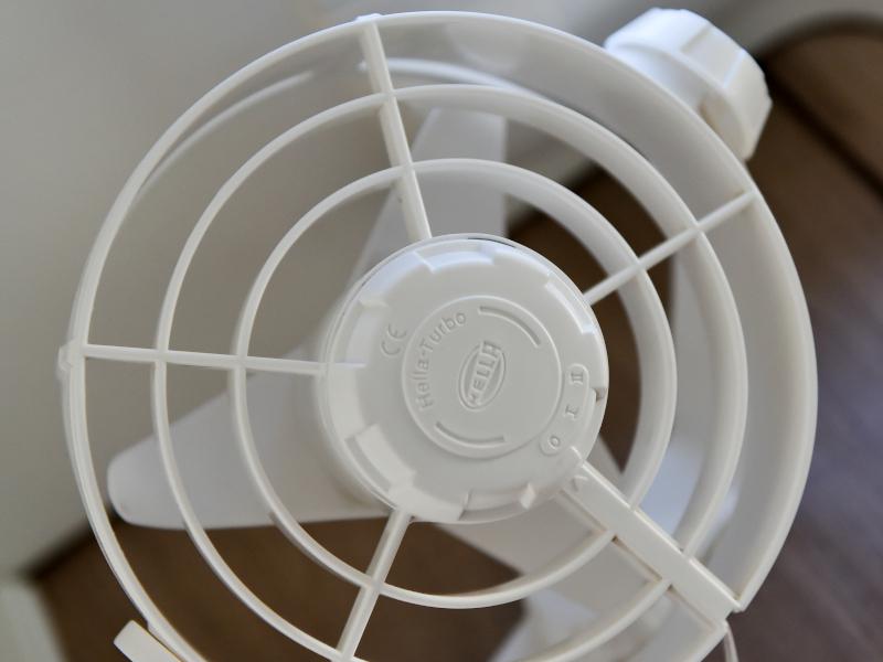 Book yachts online - catamaran - Aventura 34 - LAUREMI - rent