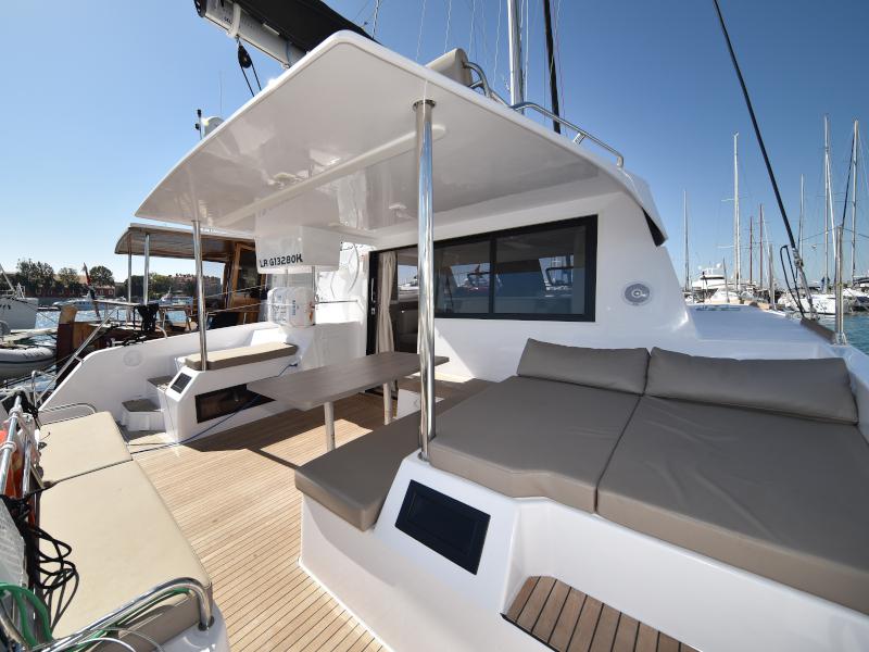 Book yachts online - catamaran - Aventura 34 - LAUREMI - rent