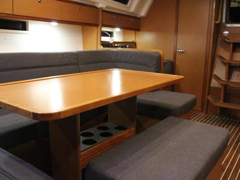 Book yachts online - sailboat - Bavaria Cruiser 41 - CHILL BILL - rent