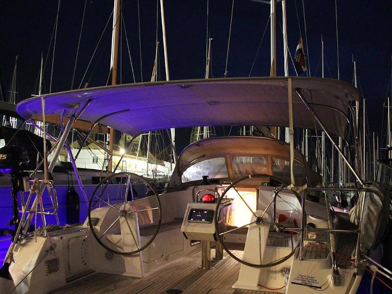 Book yachts online - sailboat - Bavaria Cruiser 41 - CHILL BILL - rent