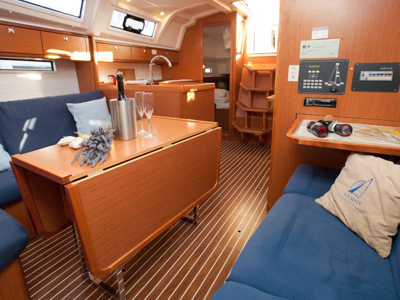 Book yachts online - sailboat - Bavaria Cruiser 37 - MARIJA - rent