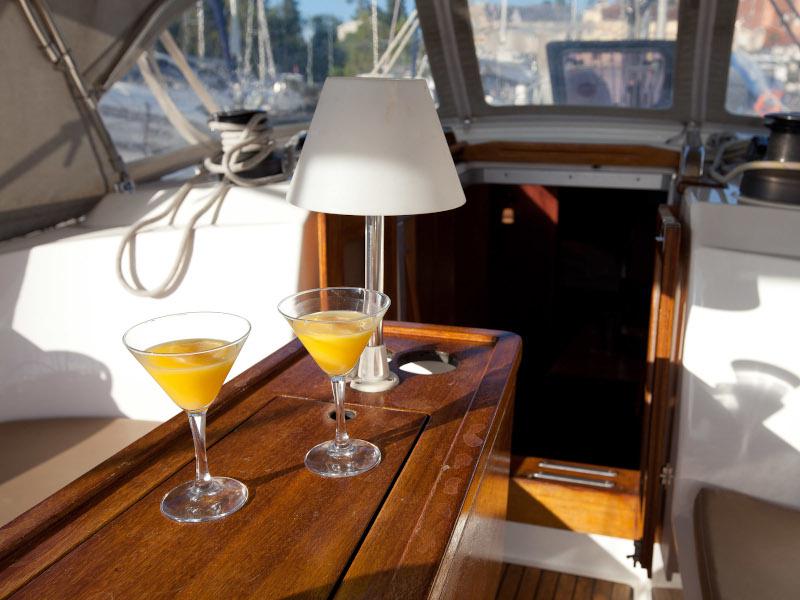 Book yachts online - sailboat - Bavaria Cruiser 37 - MARIJA - rent