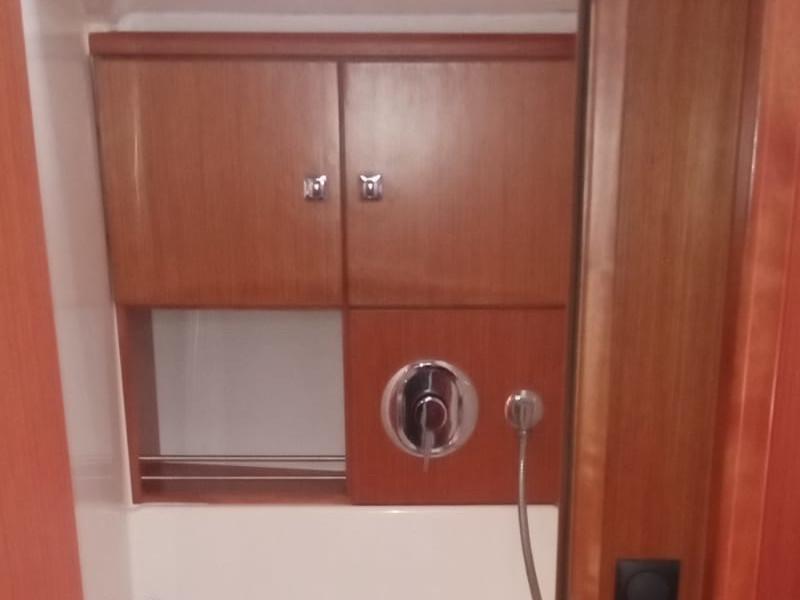 Book yachts online - sailboat - Bavaria Cruiser 46 (8+2 berths) - Anfitrite - rent