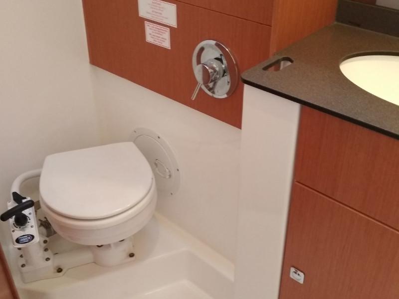 Book yachts online - sailboat - Bavaria Cruiser 51 - Agata - rent