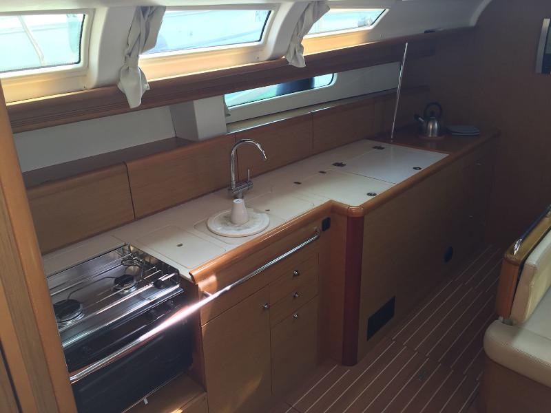 Book yachts online - sailboat - Sun Odyssey 49 - Elena - rent