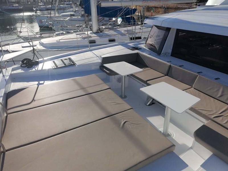 Book yachts online - catamaran - Bali 4.3 - Mary - rent