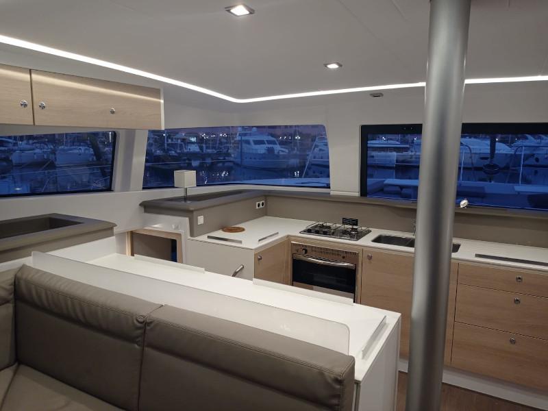 Book yachts online - catamaran - Bali 4.3 - Mary - rent