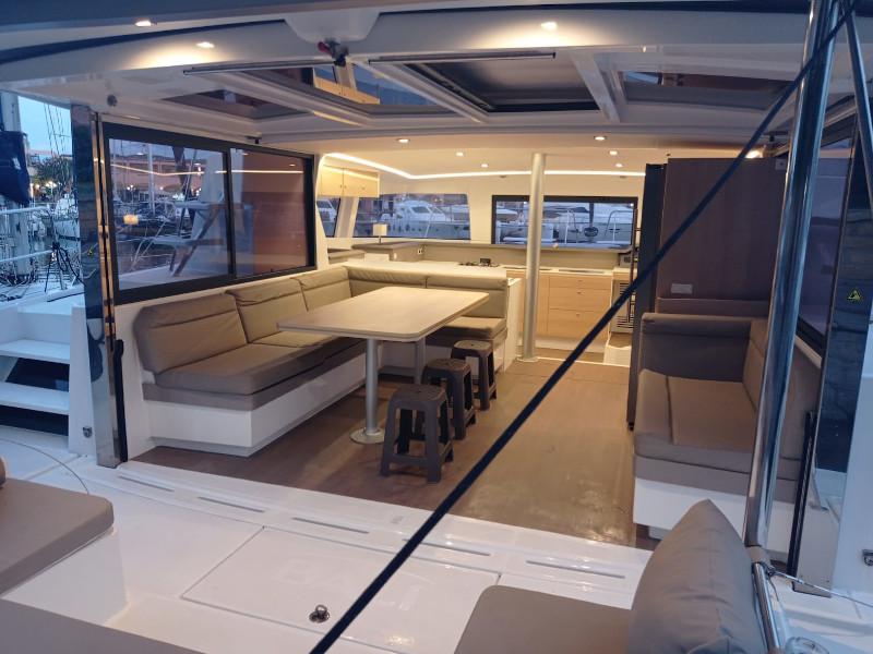 Book yachts online - catamaran - Bali 4.3 - Mary - rent