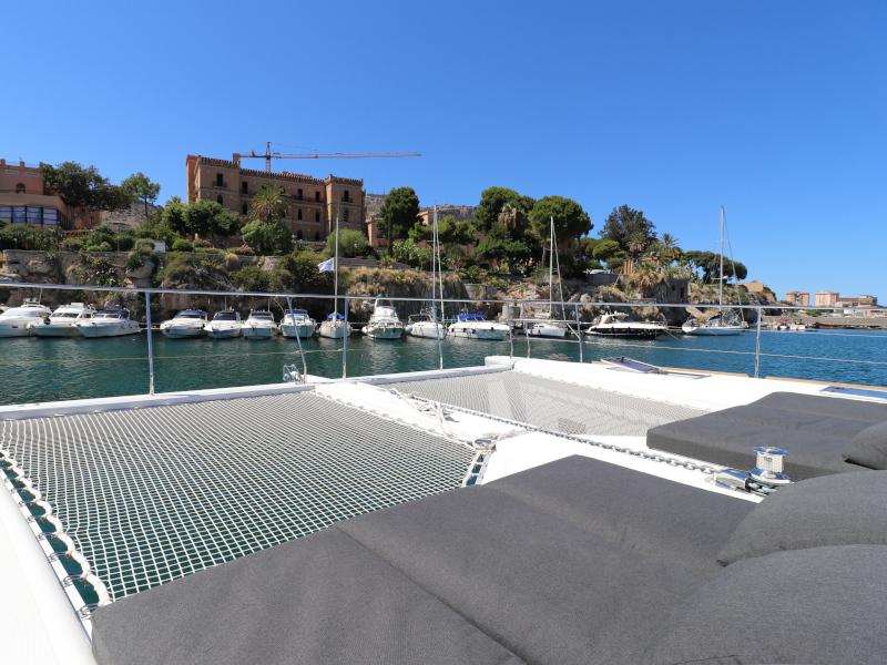 Book yachts online - powercatamaran - Lagoon 630 - Dragò - rent