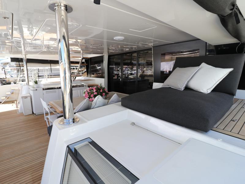 Book yachts online - powercatamaran - Lagoon 630 - Dragò - rent
