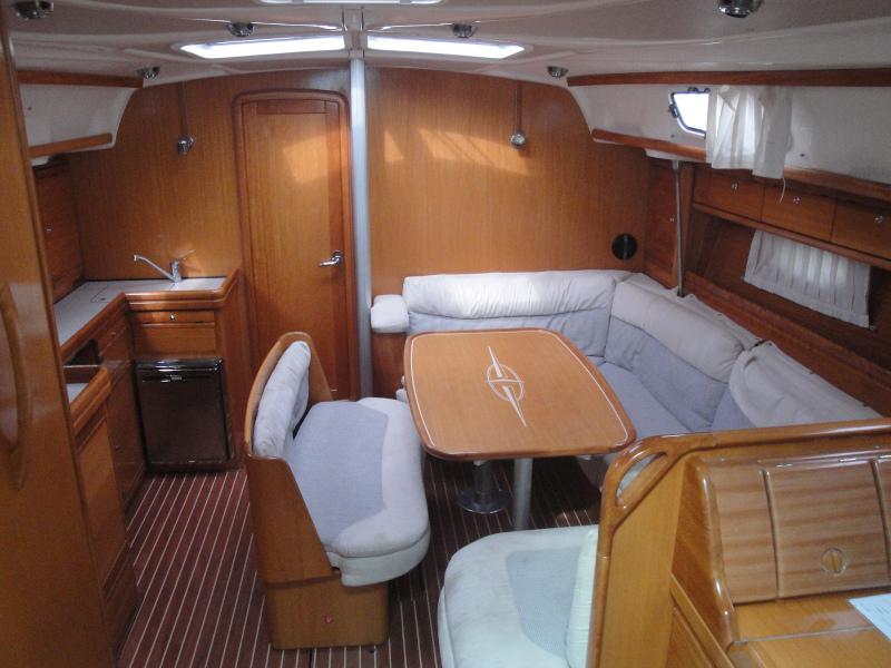 Book yachts online - sailboat - Bavaria 42 Cruiser - Katia - rent