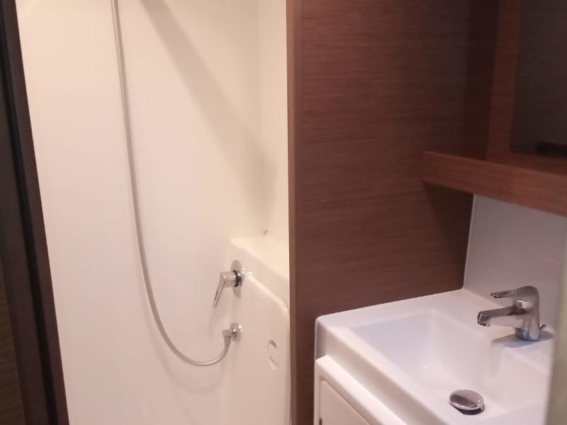 Book yachts online - catamaran - Lagoon 42 (4+2)  A/C - WM- Gen - Memi  - rent