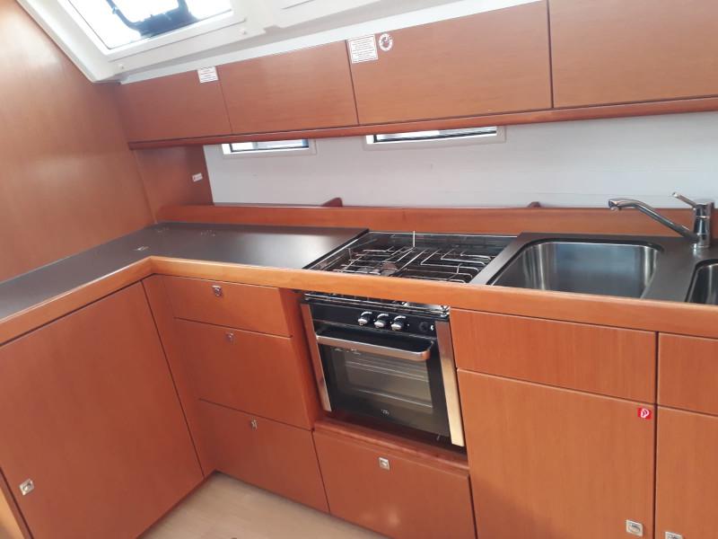 Book yachts online - sailboat - Bavaria Cruiser 46 - Baarìa - rent