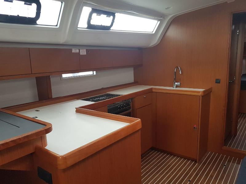 Book yachts online - sailboat - Bavaria Cruiser 51 - Nora - rent