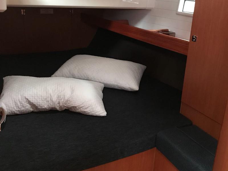 Book yachts online - sailboat - Bavaria Cruiser 46 - Roberta - rent