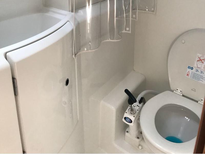 Book yachts online - catamaran - Lagoon 400 S2 - Ninfea - rent