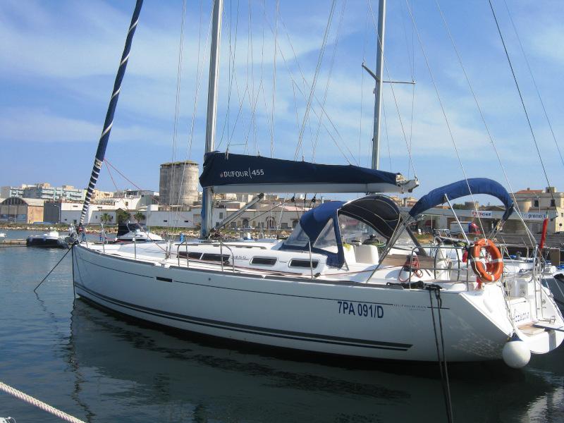 Book yachts online - sailboat - Dufour 455 Grand Large - Azzurra - rent