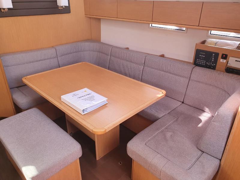 Book yachts online - sailboat - Bavaria Cruiser 46 - Spectre - rent