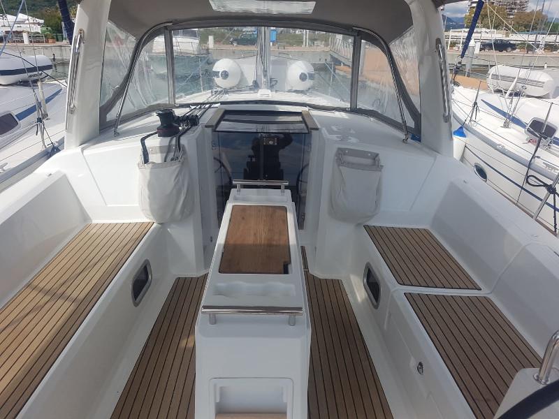 Book yachts online - sailboat - Oceanis 38.1 - Matilde - rent
