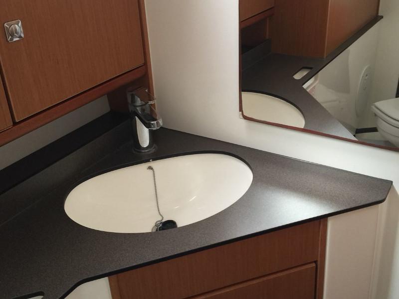 Book yachts online - sailboat - Bavaria 33 Cruiser - Bianca - rent