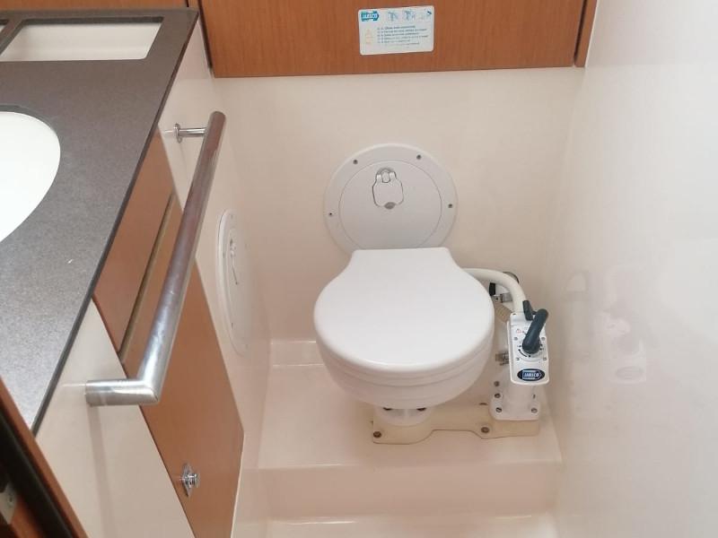 Book yachts online - sailboat - Bavaria Cruiser 46 (8+2 berths) - Giulia - rent