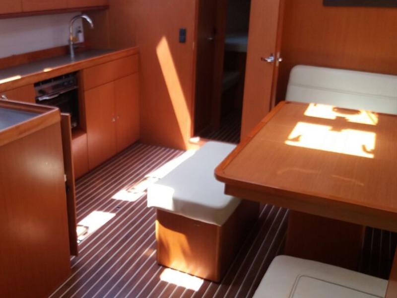 Book yachts online - sailboat - Bavaria Cruiser 46 - Francesca - rent