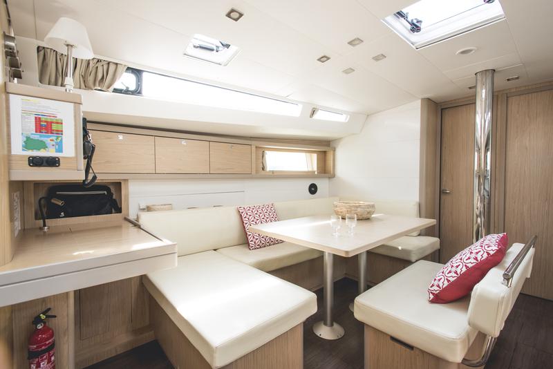 Book yachts online - sailboat - Oceanis 48 - Nayad - Standard line - rent