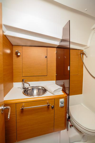 Book yachts online - sailboat - Sun Odyssey 449 - Ilios - Standard line - rent