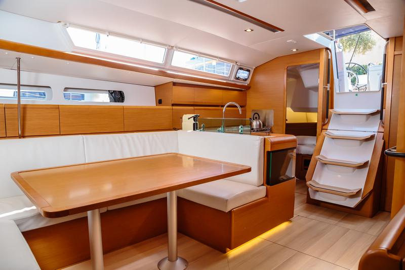 Book yachts online - sailboat - Sun Odyssey 449 - Ilios - Standard line - rent