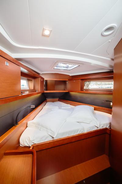 Book yachts online - sailboat - Oceanis 41 Style - Mia - Standard line - rent