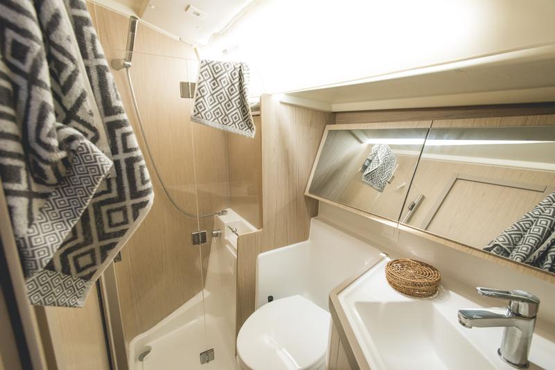 Book yachts online - sailboat - Oceanis 41.1 - Hydros - Comfort line - rent